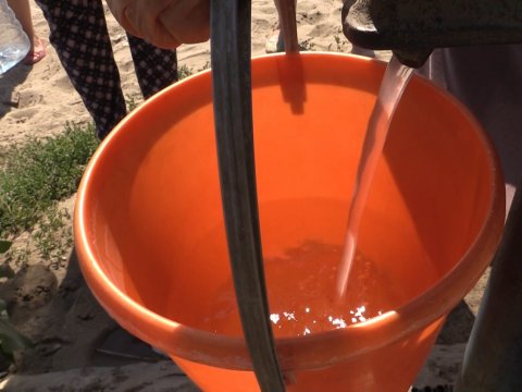 Жители Комсомольского поселка восемь лет живут без чистой воды