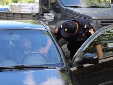 Саратовский росгвардеец в свободное время задержал пьяного водителя