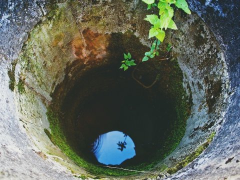 В Федоровском районе мужчина утонул в колодце при откачке воды