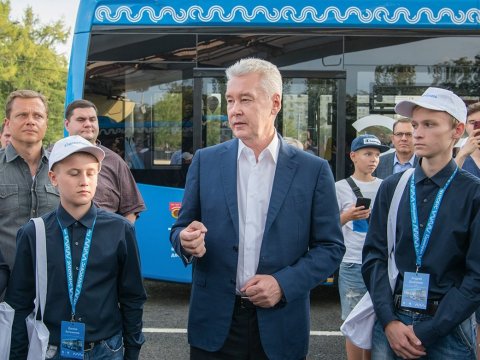 СМИ: Первый московский электробус провез Собянина три остановки и сломался