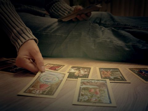 Жительница Балакова избавилась от «порчи» и сотни тысяч рублей