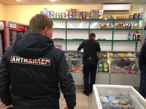 В Энгельсе активистам «Антидилера» трижды за ночь продали алкоголь