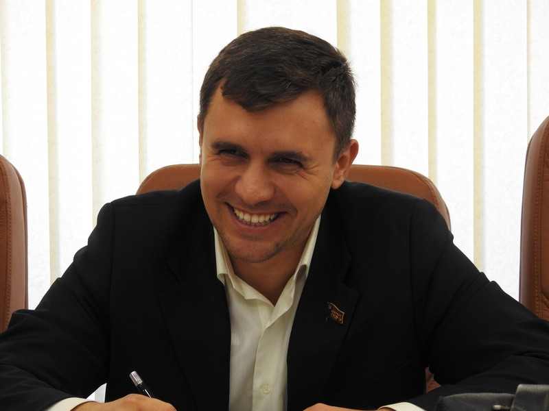 Бондаренко сообщил о связи отмены выборов в Приморье с митингами 
