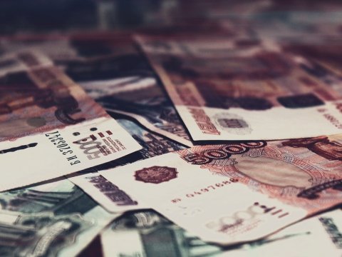 Балаковец заставил пенсионерку набрать микрозаймов на 1,3 миллиона рублей