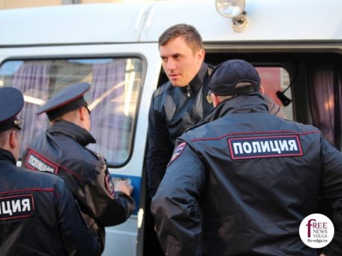 Бондаренко доставили в суд