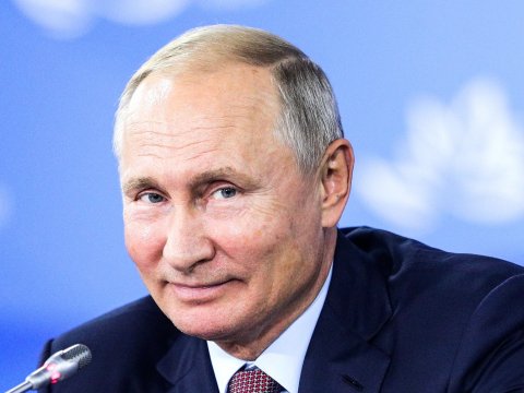 Путин предложил сажать только за повторный «экстремистский» репост