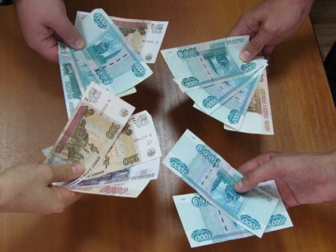 Саратовского инспектора Ростехнадзора оштрафовали на миллион за мошенничество и взятки