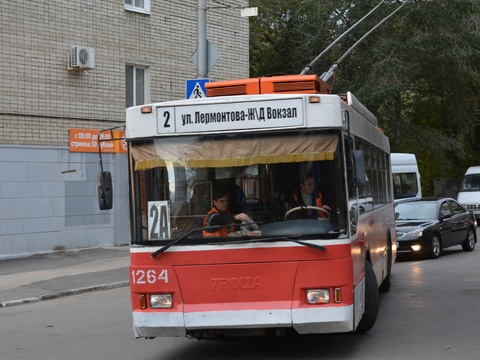 Движение троллейбусов в центре города по-прежнему ограничено