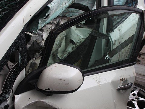 В Саратовском районе иномарка разбила на дороге две «четырнадцатые»