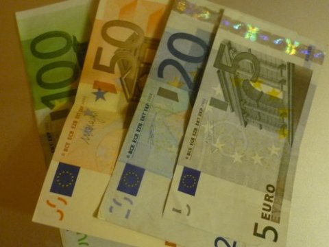 Ночью жительница Саратова лишилась 800 евро