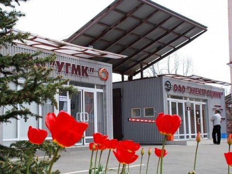 Жители Владикавказа устроили митинг с требованиями закрыть горевший в выходные завод «Электроцинк»