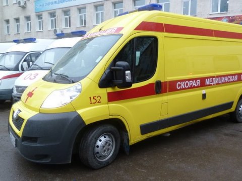 В Татищевском районе при аварии погиб мужчина и пострадали двое детей