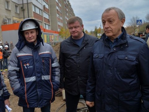 Губернатор Радаев проверил неотапливаемые дома Саратова