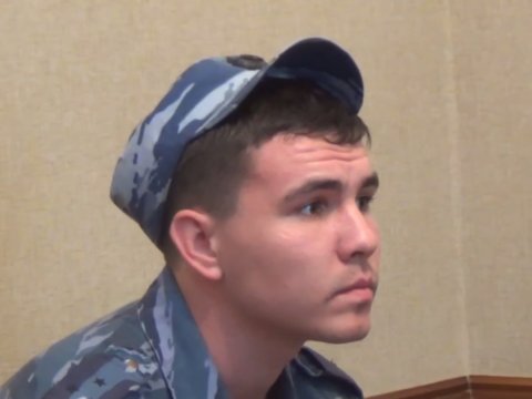 В Пугачеве осудили уличенного в «подработке» наркокурьером тюремщика