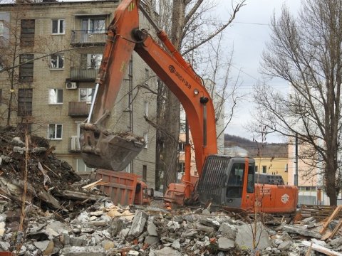 Три аварийных дома в Заводском районе Саратова ждет снос