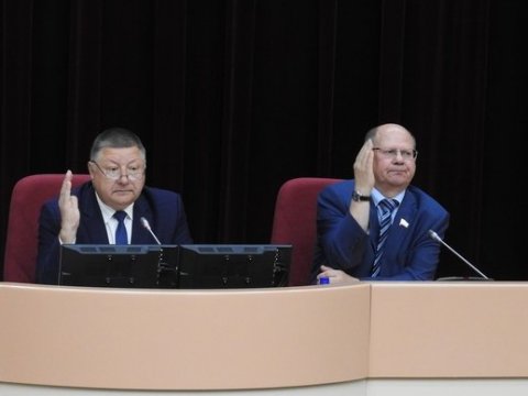 Депутат-единоросс написал кляузу на Анидалова и Бондаренко председателю облдумы