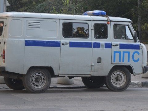 В Саратовском районе полицейские спасли пассажиров сломавшегося автобуса