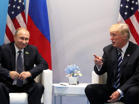 Трамп отказался от парижской встречи с Путиным