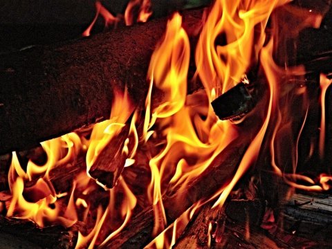 В Саратове после тушения пожара нашли три обгоревших тела