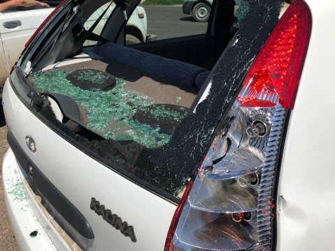 Энгельсская полиция не смогла найти агрессивного водителя Escalade с молотком