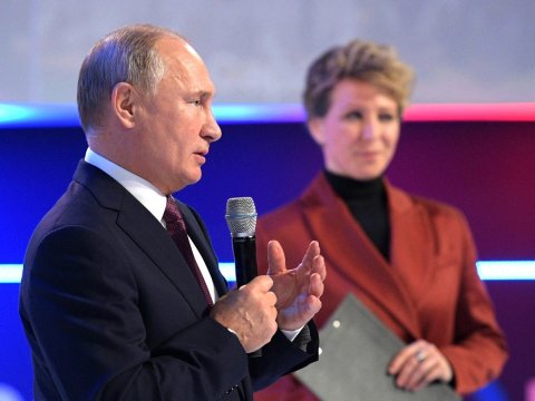 Интернет-пользователи напомнили Путину продолжение «Интернационала»