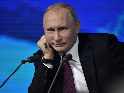 Журнал «Красная Бурда» поинтересовался у Путина, не держат ли его на должности президента силой