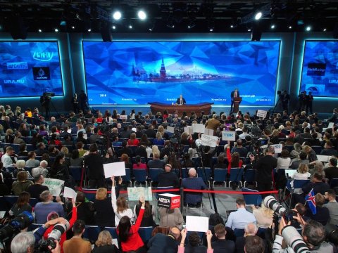 Песков «с сожалением» рассказал о жалобах Путину вместо вопросов на пресс-конференции