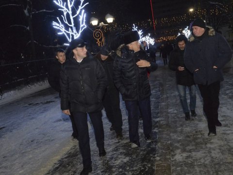 Радаев: Ночью Саратов от снега чистило «рекордное число техники»
