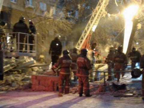В Магнитогорске после взрыва обрушился подъезд жилого дома