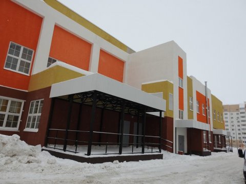 Саратов купил скандально известную школу в Солнечном-2 в последний рабочий день года