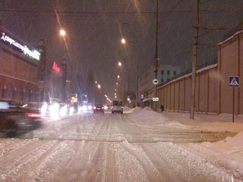 Из-за снегопада ГИБДД просит саратовцев пересесть на общественный транспорт