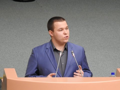 Почти половина саратовских младопарламентариев прогуляли отчетно-выборное заседание