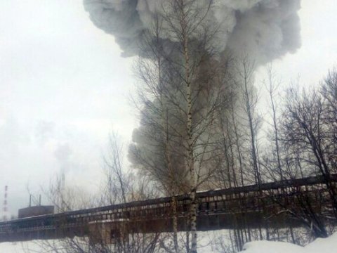 На химическом заводе в Ленинградской области произошел взрыв. Пострадали трое