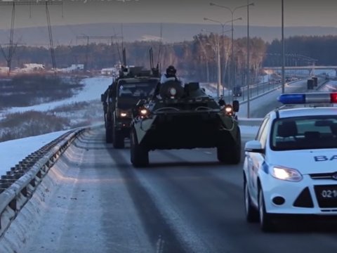 Проверка боеготовности войск ЦВО осложнилась тридцатиградусными морозами. Видео