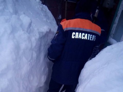 Ртищевская пенсионерка неделю не выходила из заснеженного дома