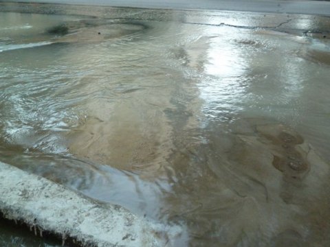 В районе саратовского перинатального центра отключили воду