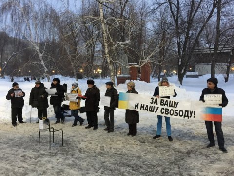 Оппозиционеры выступили против политических дел в Саратовской области 