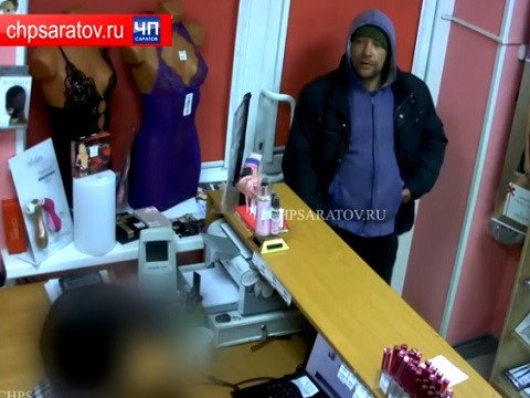 СМИ: В саратовский секс-шоп вызвали Росгвардию из-за мастурбировавшего посетителя