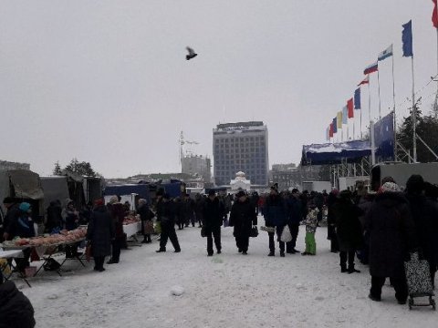 Ярмарку на Театральной площади сделали двухдневной «по многочисленным просьбам жителей города Саратова»