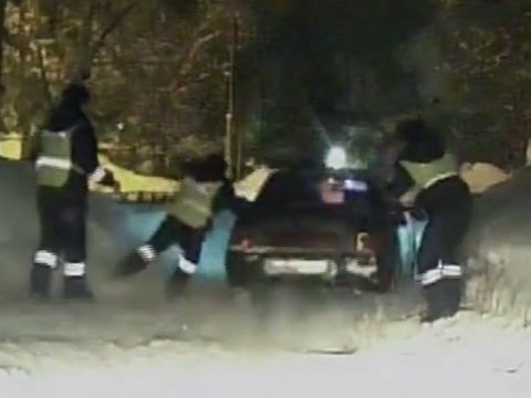 В Саратове пьяный водитель «десятки» сбил полицейского, уходя от погони