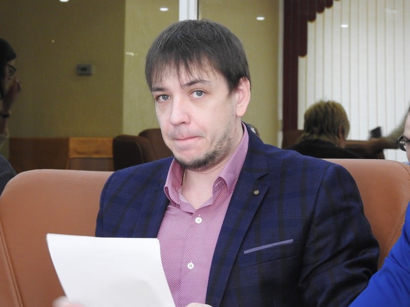 Николай Гурин: Во всей Саратовской области дороги содержат не по ГОСТу