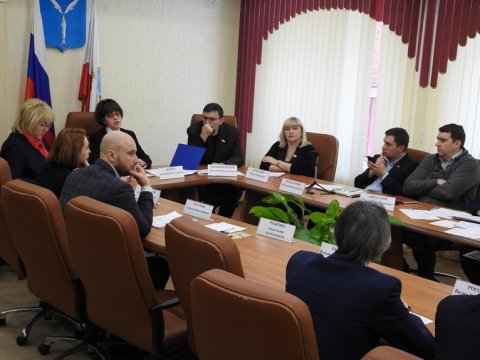 Депутаты массово покидают комитет саратовской облдумы по культуре