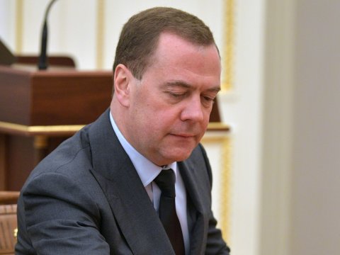 «СерпомПо»: Скоро появятся мемы по фразе из колонки Медведева «Мне нравится жизнь, которой я живу»