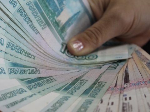 В Саратове трое вымогателей требовали с индивидуального предпринимателя 350 тысяч рублей