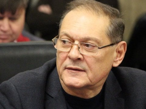 Стрелюхин усомнился в профессионализме подчиненных после трагедии с упавшим на пенсионера льдом
