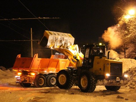 На ночь в Саратове перекроют четыре улицы для уборки снега