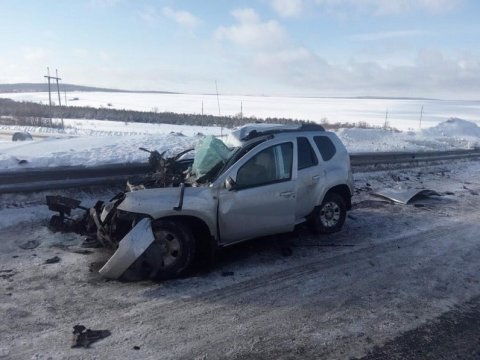 В результате ДТП с большегрузом в Вольском районе погиб пассажир иномарки