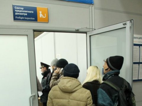 СМИ: В России разрешили пускать в самолет по электронному билету