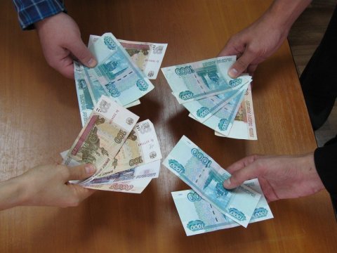 Директора саратовской УК осудили на шесть лет за мошенничество