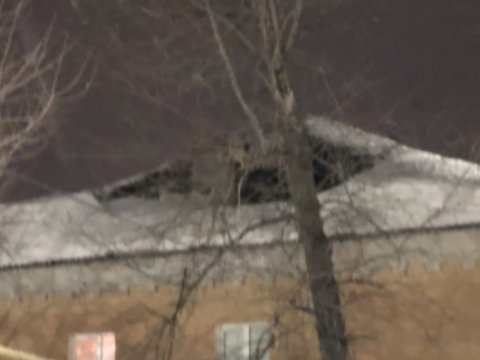 Ночью в Саратове обрушилась крыша многоквартирного дома